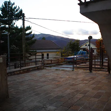 B&B Rivisondoli Chalet